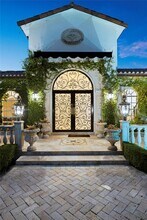 12300 Old Cutler Rd in Miami, FL - Building Photo - Building Photo