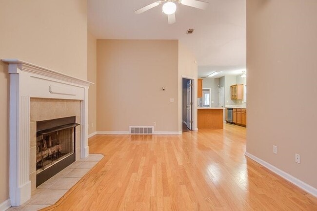 1118 Misty Isle Dr in Memphis, TN - Building Photo - Building Photo