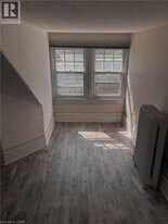 12 Duke St in Hamilton, ON - Building Photo