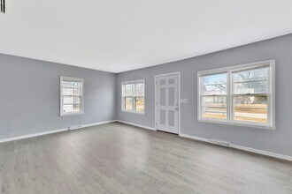 457 S McComas St in Wichita, KS - Foto de edificio - Building Photo