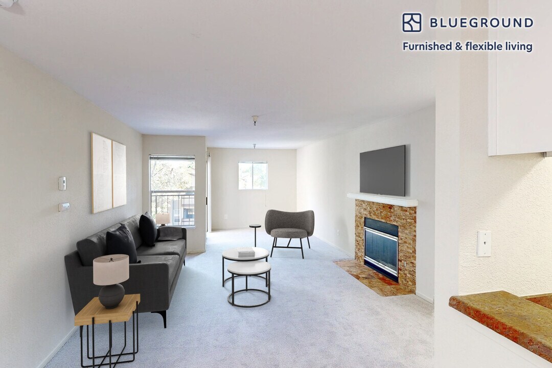 121 Roble Rd in Walnut Creek, CA - Building Photo