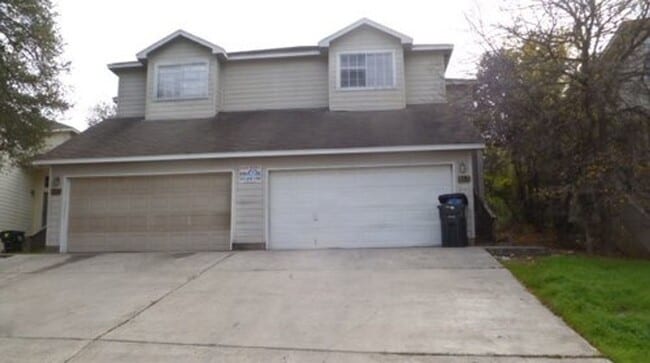 property at 915 Sagewood Trail