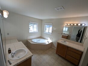 12706 167th St Ct E in Puyallup, WA - Building Photo - Building Photo