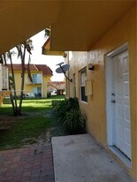 7141 SW 129th Ave in Miami, FL - Building Photo
