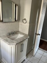225 Clermont Ave, Unit 2 in Bridgeport, CT - Building Photo - Building Photo