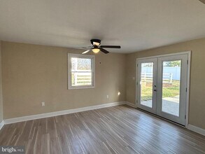 105 Cotta Ln in Martinsburg, WV - Building Photo - Building Photo