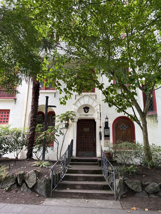 property at 323 16th Ave E