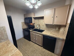 261 Hidden Dr in Canyon Lake, TX - Building Photo - Building Photo
