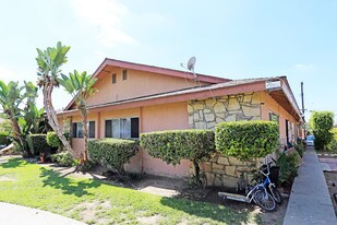1036 N Shattuck Pl in Orange, CA - Building Photo