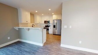 11837-11837 Ridgeway Dr in St. Joseph, MO - Building Photo