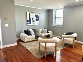 124 E Main St in Denville, NJ - Building Photo