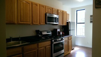 1580 First Ave Apartamentos