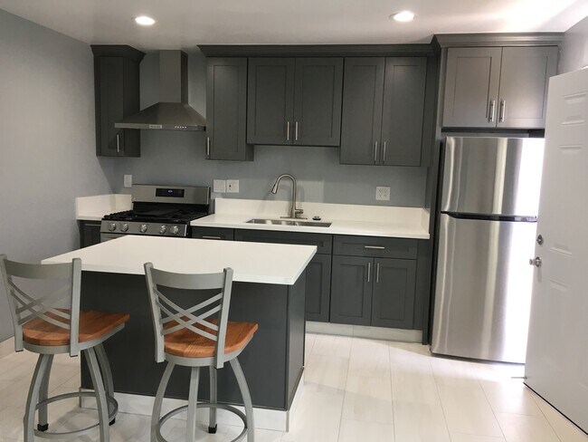 21428 Meyler St in Torrance, CA - Building Photo - Building Photo