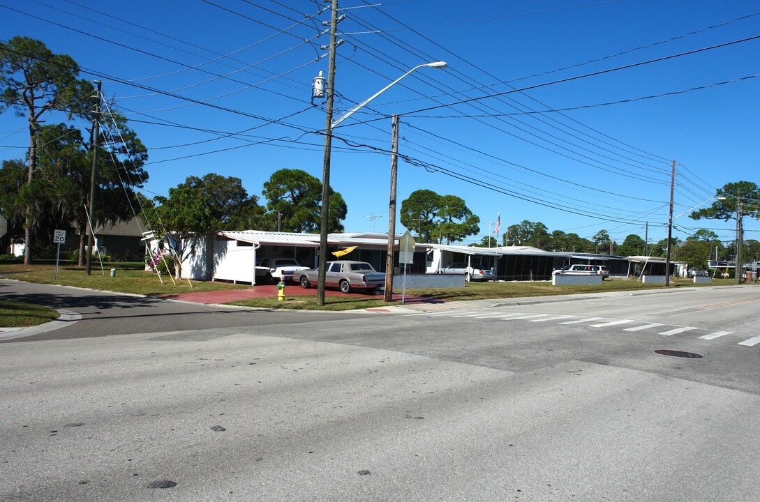 5200 1st St N in St. Petersburg, FL - Foto de edificio