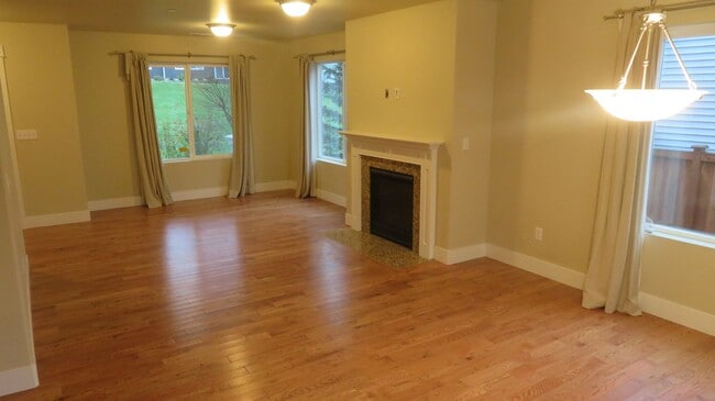 3541 Hoffman Hill Blvd in Dupont, WA - Building Photo - Building Photo