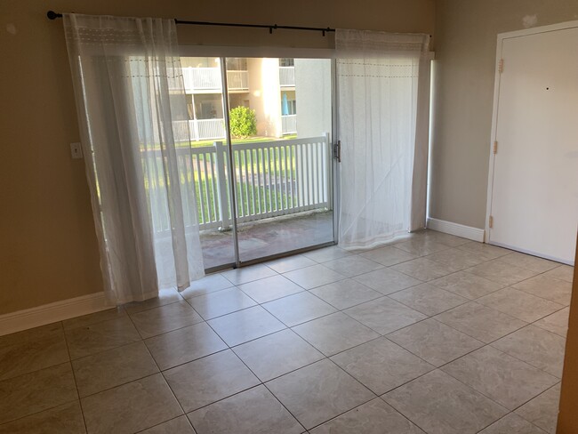 250 N Banana River Dr, Unit B-3 in Merritt Island, FL - Building Photo - Building Photo