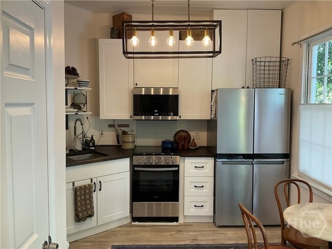 524 E Charlton St in Savannah, GA - Building Photo - Building Photo