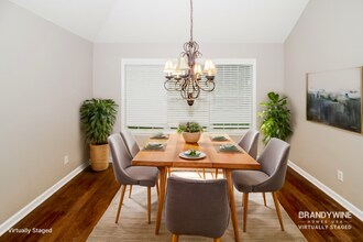 1581 Farkleberry Dr in Cordova, TN - Foto de edificio - Building Photo