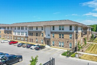 Point at Ames in Ames, IA - Foto de edificio - Building Photo