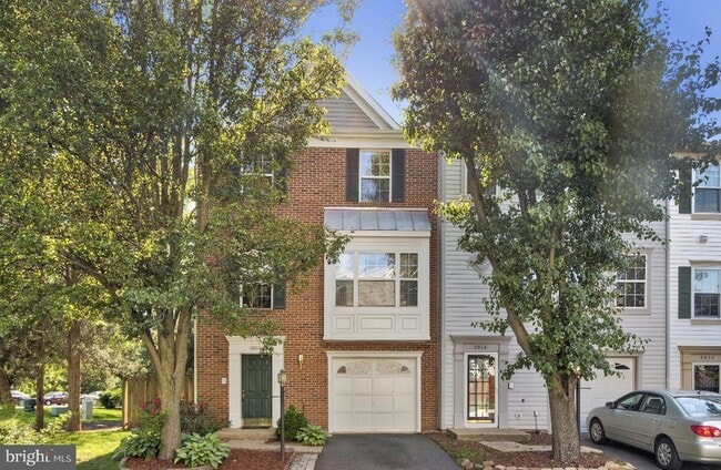 property at 6860 General Lafayette Way
