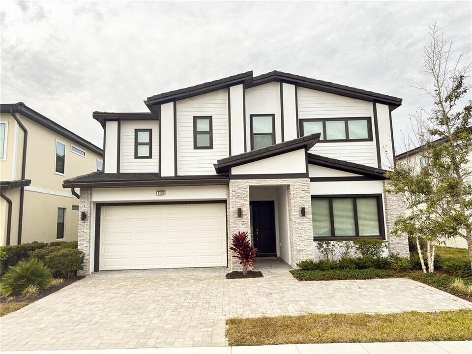 1250 Butterfly Orchid Rd in Davenport, FL - Building Photo