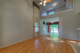 13500 Dulles Ave in Austin, TX - Building Photo - Building Photo