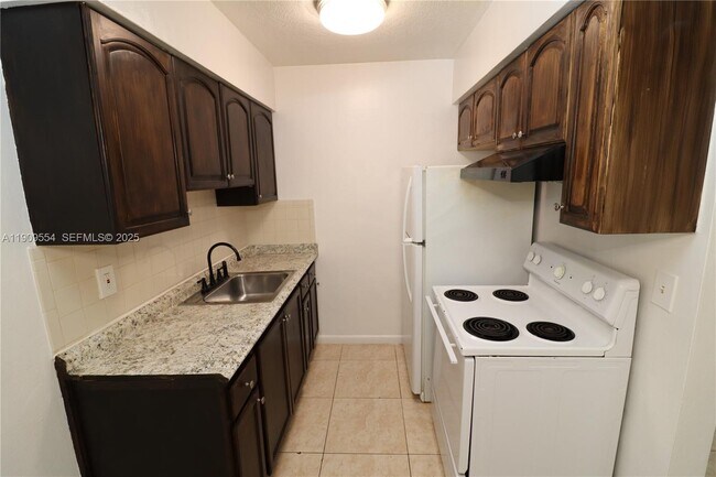 1708 N 16th Ave in Hollywood, FL - Building Photo - Building Photo