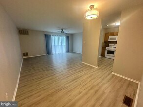 1103 Woodhollow Dr in Evesham, NJ - Building Photo - Building Photo