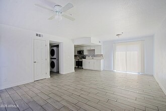 13211 North 21st Pl in Phoenix, AZ - Building Photo - Building Photo