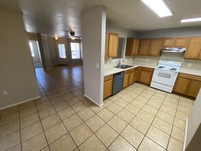533 N Chicago Ave, Unit B in Lubbock, TX - Building Photo - Building Photo
