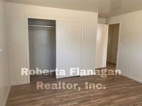 1389 E Gerard Ave in Merced, CA - Building Photo - Building Photo