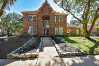 3903 Woodglen Ct in Sugar Land, TX - Building Photo - Building Photo