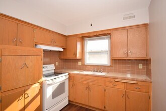 4242 N 92nd St in Milwaukee, WI - Building Photo - Building Photo