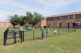 Sheppard's Edge in Wichita Falls, TX - Foto de edificio - Building Photo