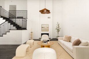 23296 Park Ensenada in Calabasas, CA - Building Photo