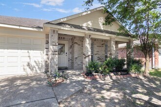 32350 Cross Spring Park Ln in Conroe, TX - Building Photo - Building Photo