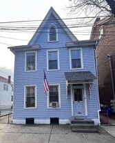 134 King St in Pottstown, PA - Building Photo