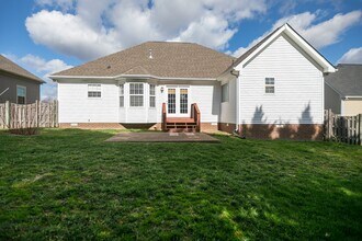 1105 McDonough Cir in Thompson's Station, TN - Building Photo - Building Photo
