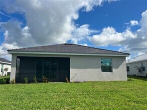 11319 Burgundy Dr in Venice, FL - Building Photo - Building Photo