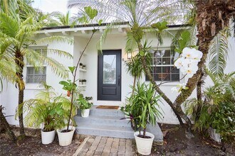 5755 Devonshire Blvd in Miami, FL - Building Photo - Building Photo