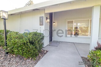 416 Claydon Way in Sacramento, CA - Building Photo - Building Photo