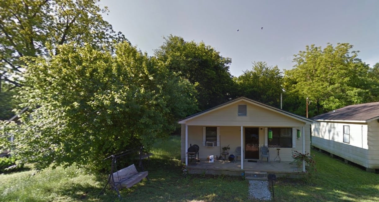2004 4th Ave S in Columbus, MS - Foto de edificio