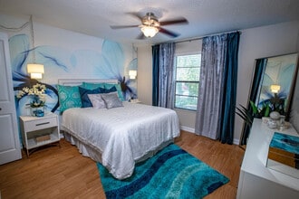Stillwater Palms in Palm Harbor, FL - Building Photo - Building Photo