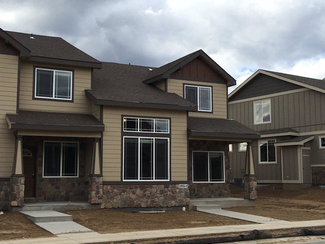 Rigden Farm Townhomes in Fort Collins, CO - Building Photo - Building Photo