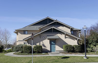 Muirfield Apartments in Rohnert Park, CA - Foto de edificio - Building Photo