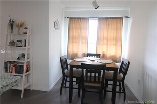 11700 SW 2nd St, Unit 304 in Pembroke Pines, FL - Building Photo