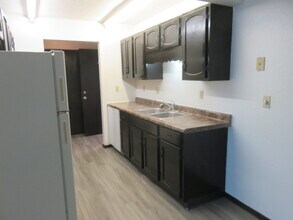 1360 32nd St South in Fargo, ND - Foto de edificio - Building Photo