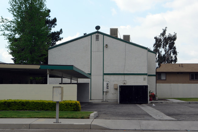 217-227 E 4th St in San Bernardino, CA - Building Photo - Building Photo