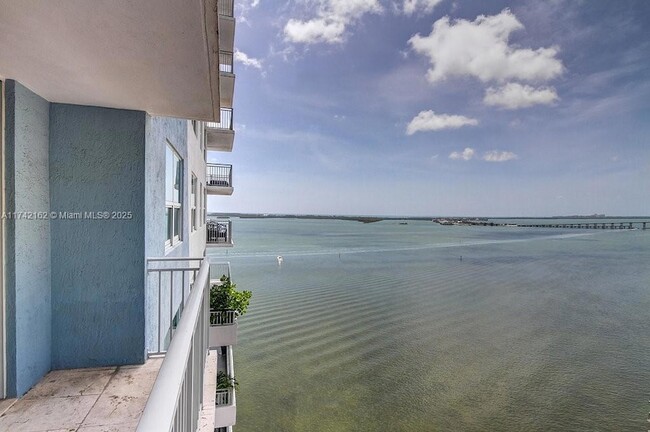 1111 Brickell Bay Dr