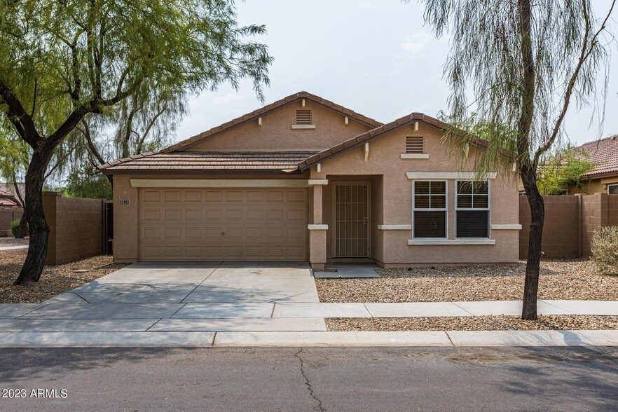 15193 W Adams St in Goodyear, AZ - Building Photo